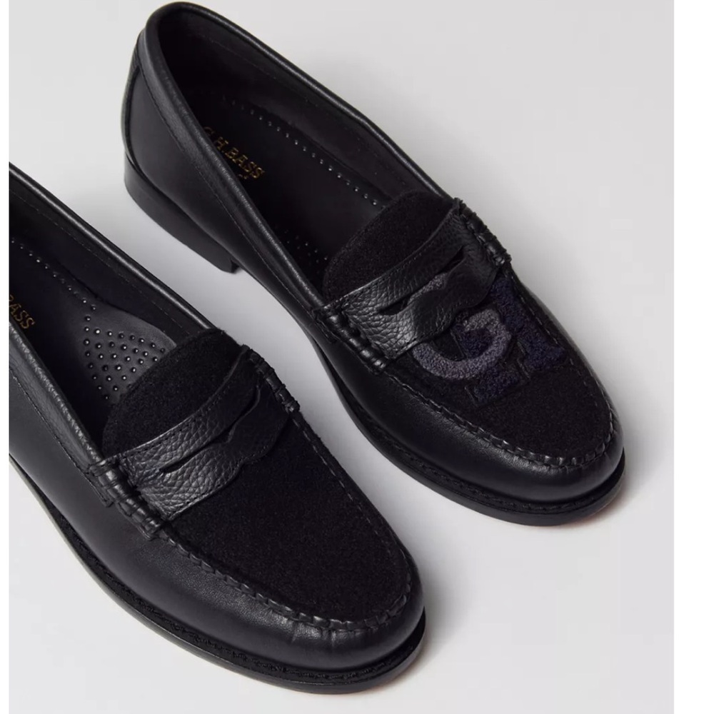 G.H.BASS Whitney Letterman
Loafer Black Penny Loafers with Embroidered Detail 8